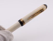 Load image into Gallery viewer, 46126501