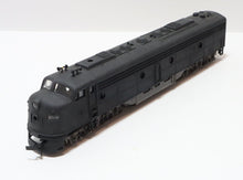 Load image into Gallery viewer, Model Power EMD E9 Diesel Undecorated Locomotive (Austria) HO Scale TESTED
