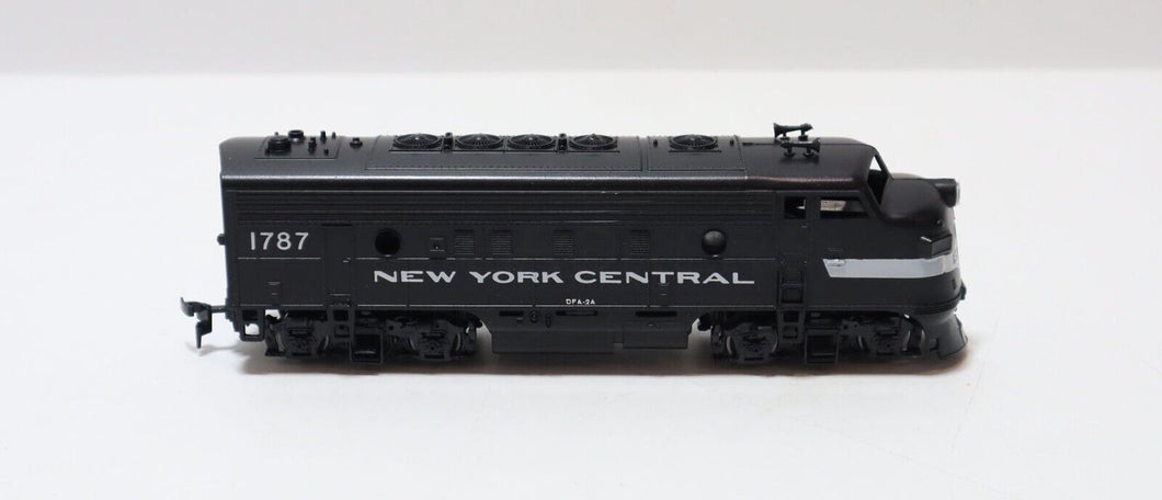 Athearn HO Scale New York Central #1787 DFA-2A Model Diesel Road Locomotive