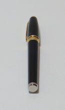 Load image into Gallery viewer, S.T. Dupont Olympio Laque de Chine Fountain Pen Black/Gold (Paris)
