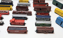 Load image into Gallery viewer, Lot 31x Assorted Model Train Cars HO Scale Horn Hook Couplers (Rolling Stock)
