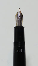 Load image into Gallery viewer, Montblanc Meisterstuck 146 Solitaire Doue Sterling Silver 4810 18K Fountain Pen
