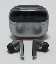 Load image into Gallery viewer, Samsung Galaxy Buds 3 Pro Wireless Earbud Headphones SM-R630 Silver
