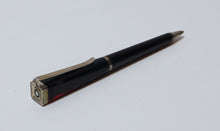 Load image into Gallery viewer, Montblanc Writers Edition Franz Kafka Set (Fountain + Ballpoint + Pencil) AG 925
