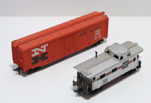 Load image into Gallery viewer, Lot 13x Model Train Cars from Roco, Mantua,  AHM, Tyco HO Scale (Rolling Stock)
