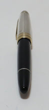 Load image into Gallery viewer, Montblanc Meisterstuck 146 Solitaire Doue Sterling Silver 4810 18K Fountain Pen
