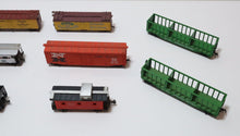 Load image into Gallery viewer, Lot 13x Model Train Cars from Roco, Mantua,  AHM, Tyco HO Scale (Rolling Stock)
