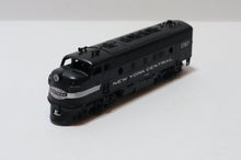 Load image into Gallery viewer, Athearn HO Scale New York Central #1787 DFA-2A Model Diesel Road Locomotive
