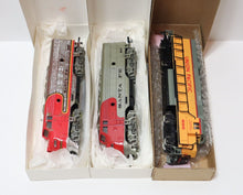 Load image into Gallery viewer, Bachmann 2x 307 Santa Fe Diesel Engines and 1x 866 Union Pacific GP-40
