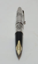 Load image into Gallery viewer, Pilot Namiki Butterfly Fountain Pen 18K 750 A898 Nib (Butterflies)
