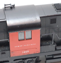 Load image into Gallery viewer, Atlas Classic 7100 ALCO RS-11 New Haven Locomotive 1409 HO Scale TESTED
