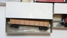 Load image into Gallery viewer, Lot of 21x Bachmann, AHM, Tyco, Mantua HO Scale Model Train Bundle
