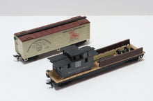 Load image into Gallery viewer, Lot 13x Model Train Cars from Roco, Mantua,  AHM, Tyco HO Scale (Rolling Stock)
