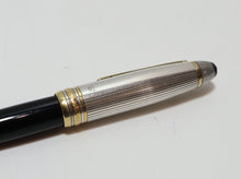 Load image into Gallery viewer, Montblanc Meisterstuck 146 Solitaire Doue Sterling Silver 4810 18K Fountain Pen
