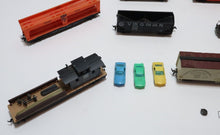 Load image into Gallery viewer, Lot 13x Model Train Cars from Roco, Mantua,  AHM, Tyco HO Scale (Rolling Stock)
