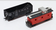 Load image into Gallery viewer, Lot 13x Model Train Cars from Roco, Mantua,  AHM, Tyco HO Scale (Rolling Stock)
