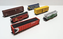 Load image into Gallery viewer, Lot 31x Assorted Model Train Cars HO Scale Horn Hook Couplers (Rolling Stock)
