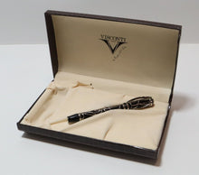 Load image into Gallery viewer, Visconti Istos Aracnis Art Nouveau Spider Web 14K Firenze 585 Fountain Pen
