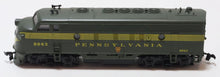 Load image into Gallery viewer, Athearn F7A Diesel Locomotive Pennsylvania 9643 HO Scale Green TESTED
