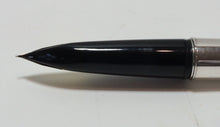 Load image into Gallery viewer, Pilot Namiki Butterfly Fountain Pen 18K 750 A898 Nib (Butterflies)
