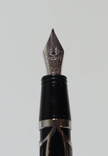 Load image into Gallery viewer, Visconti Istos Aracnis Art Nouveau Spider Web 14K Firenze 585 Fountain Pen
