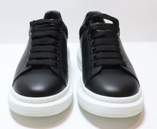 Load image into Gallery viewer, Alexander McQUEEN Oversized Sneaker in Black Men&#39;s EU 39.5 D 553680
