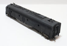 Load image into Gallery viewer, Model Power EMD E9 Diesel Undecorated Locomotive (Austria) HO Scale TESTED
