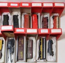 Load image into Gallery viewer, Lot of 21x AHM, Athearn, TM, Varney, Ravarossi HO Model Train Box &amp; Freight Cars
