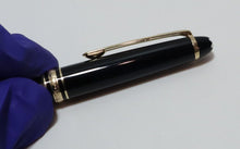 Load image into Gallery viewer, Montblanc Meisterstuck Classic Set (LeGrand Fountain, Rollerball, Ballpoint)
