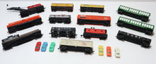 Load image into Gallery viewer, Lot 13x Model Train Cars from Roco, Mantua,  AHM, Tyco HO Scale (Rolling Stock)
