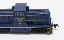 Load image into Gallery viewer, Bachmann Spectrum Baltimore and Ohio Diesel Switcher 19 HO Scale 41-0802-12
