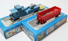 Load image into Gallery viewer, Lot 11x Life-Like Model Train Cars HO Scale (Freight, Boxcar, Hopper)
