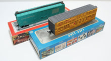 Load image into Gallery viewer, Lot 11x Life-Like Model Train Cars HO Scale (Freight, Boxcar, Hopper)
