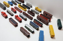 Load image into Gallery viewer, Lot 31x Assorted Model Train Cars HO Scale Horn Hook Couplers (Rolling Stock)
