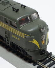 Load image into Gallery viewer, Athearn F7A Diesel Locomotive Pennsylvania 9643 HO Scale Green TESTED
