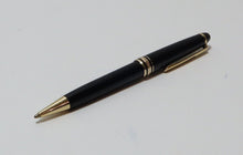 Load image into Gallery viewer, Montblanc Meisterstuck Classic Set (LeGrand Fountain, Rollerball, Ballpoint)
