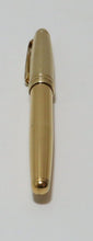 Load image into Gallery viewer, Montblanc Meisterstuck Solitaire Vermeil Fountain Pen 4810 18K 750 (Gold/Blue)
