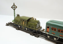 Load image into Gallery viewer, Lionel Electric Train Outfit No. 294 (Olive Green) O Gauge w/ Bundled Track
