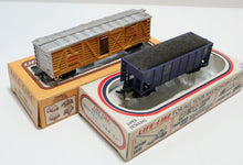 Load image into Gallery viewer, Lot 11x Life-Like Model Train Cars HO Scale (Freight, Boxcar, Hopper)
