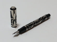 Load image into Gallery viewer, Visconti Istos Aracnis Art Nouveau Spider Web 14K Firenze 585 Fountain Pen
