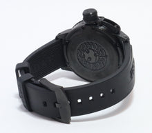 Load image into Gallery viewer, U-Boat Sommerso 46mm Ref. 9015 Calibro U-28 300MT Black w/ Cream Markers
