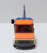 Load image into Gallery viewer, LEGO City Tow Truck 7638 with Instructions
